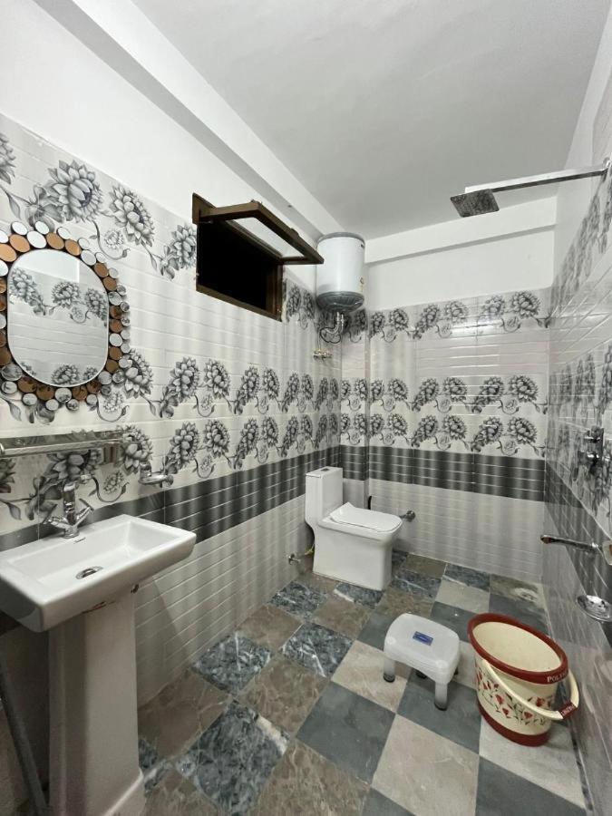 Yellowjackets Hostel Tosh Dış mekan fotoğraf